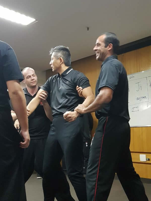 - leo imamura sifu monnerat kung fu niteroi rj - Grão-mestre de Kung Fu em Niteroi RJ - photo - leo imamura sifu monnerat kung fu niteroi rj - Grão-mestre de Kung Fu em Niteroi RJ